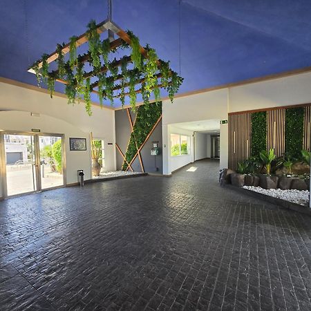 Superbe Appartement Avec Solarium Et Piscine Communautaire Roses Kültér fotó