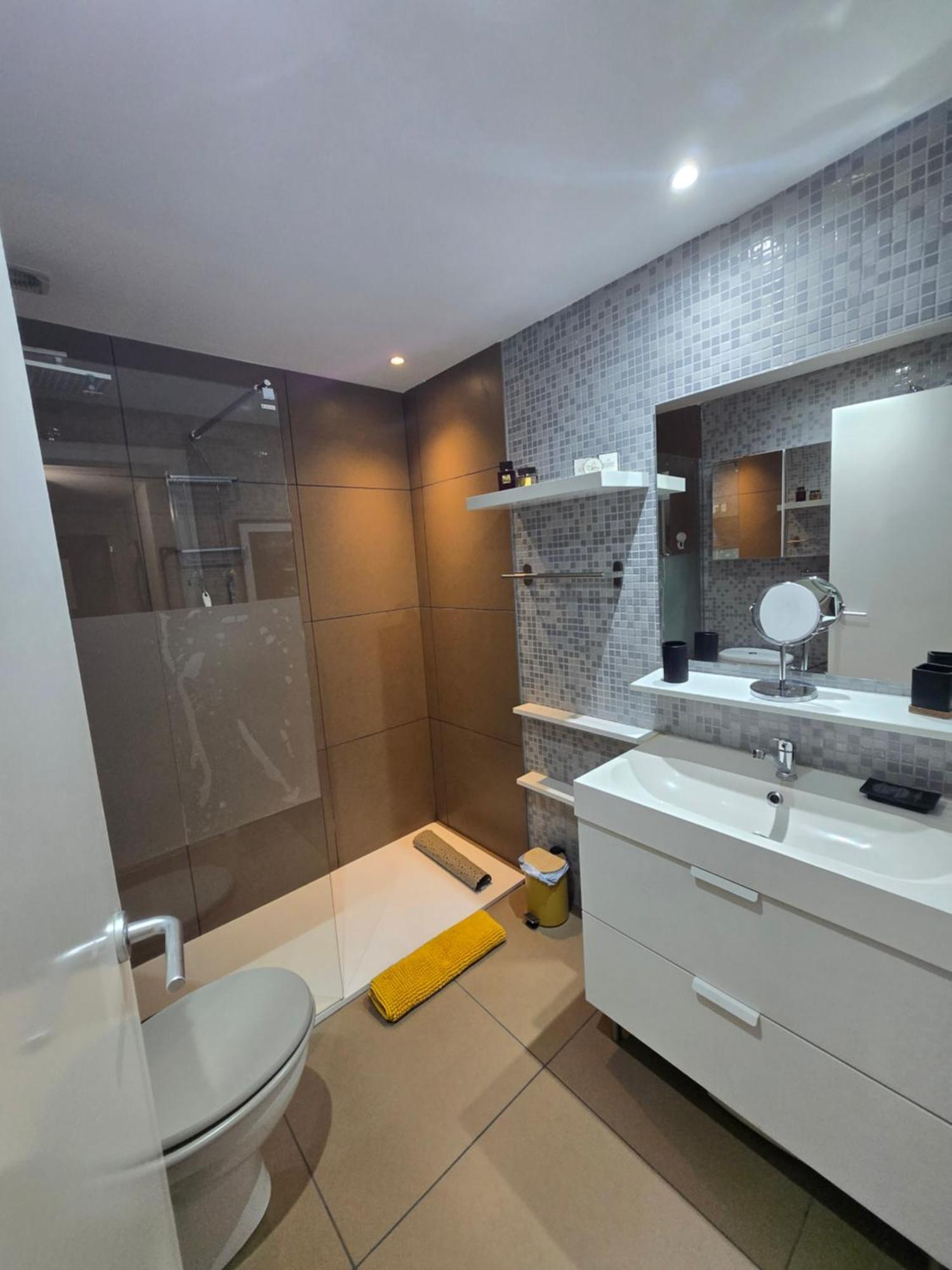 Superbe Appartement Avec Solarium Et Piscine Communautaire Roses Kültér fotó